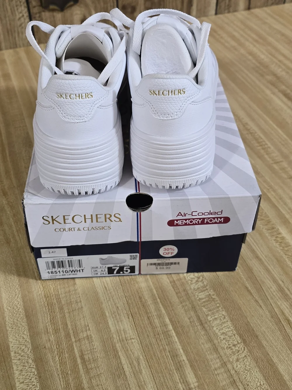 Skechers 7.5 Women’s Be Lifted Platform Sneakers White and Natural Memory Foam